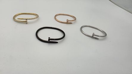 Nail Bracelet 