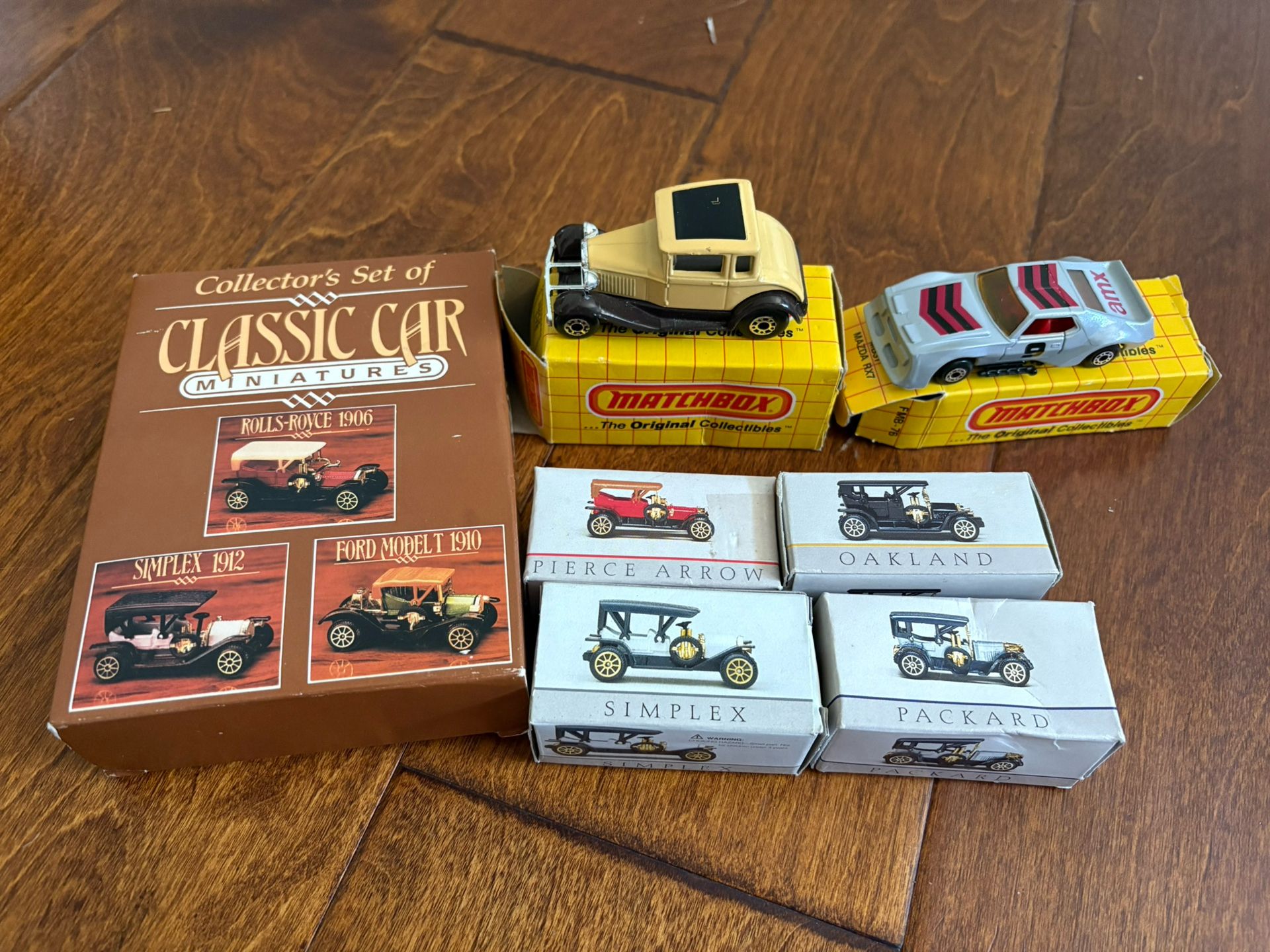 Collectible Classic Mini Cars 