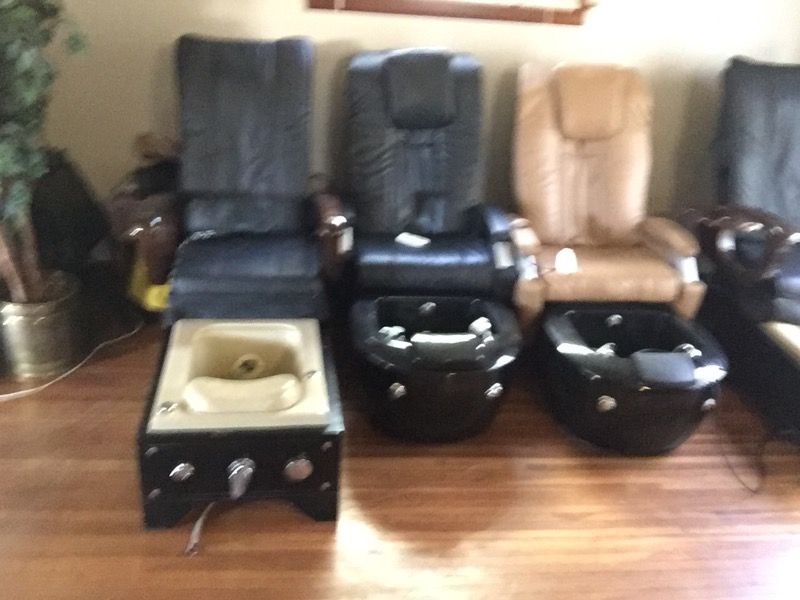 4 pedicure massage chairs