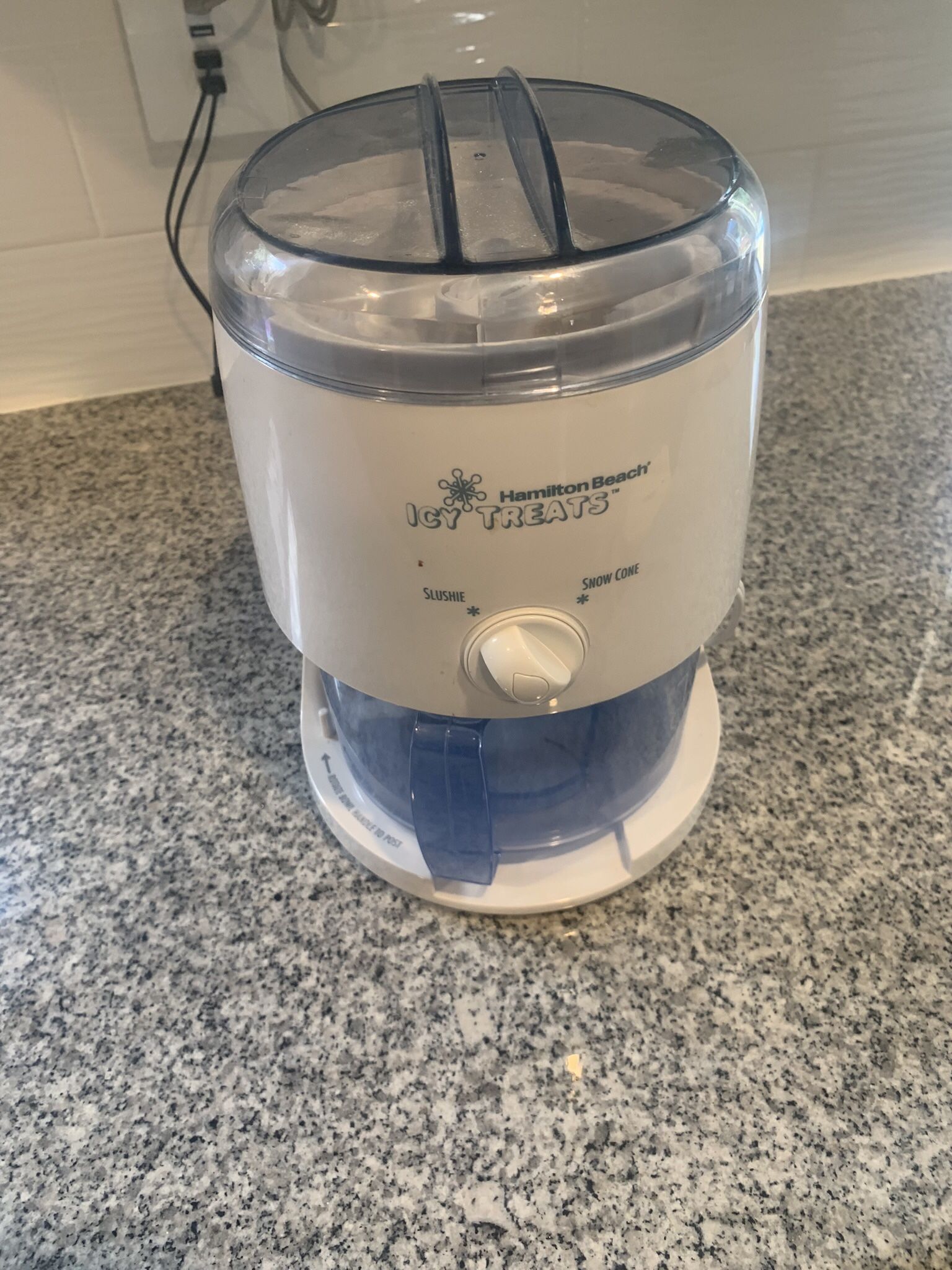 Hamilton Beach 68050 Icy Treats Maker, ice Shaver and Crusher, Snow