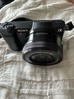 Sony Alpha a5100 Mirrorless Camera w/ 16-50mm Power Zoom Lens – Great Condition
