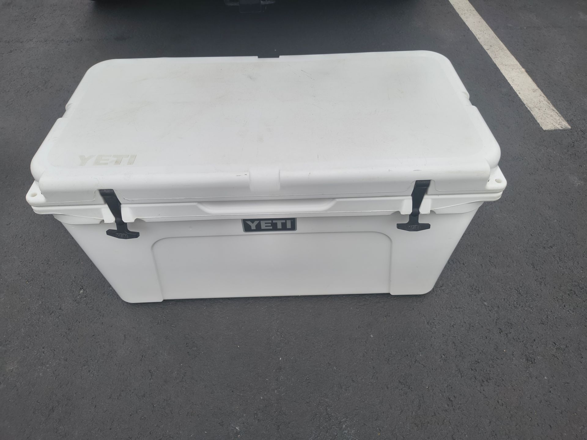 Yeti 75 cooler