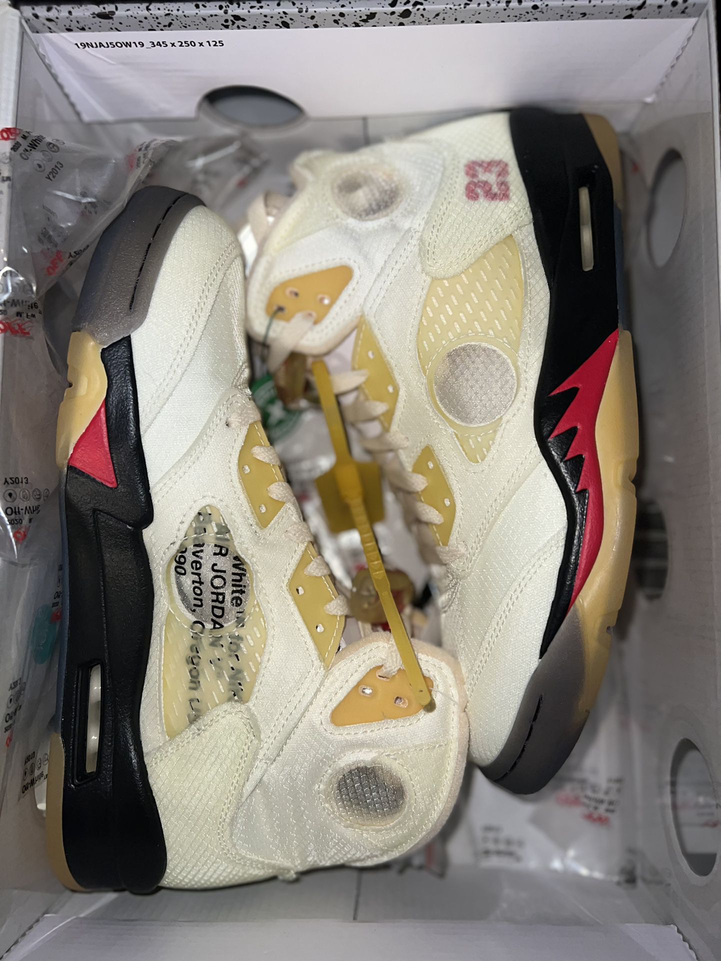 Off-White x Air Jordan 5 : r/Sneakers