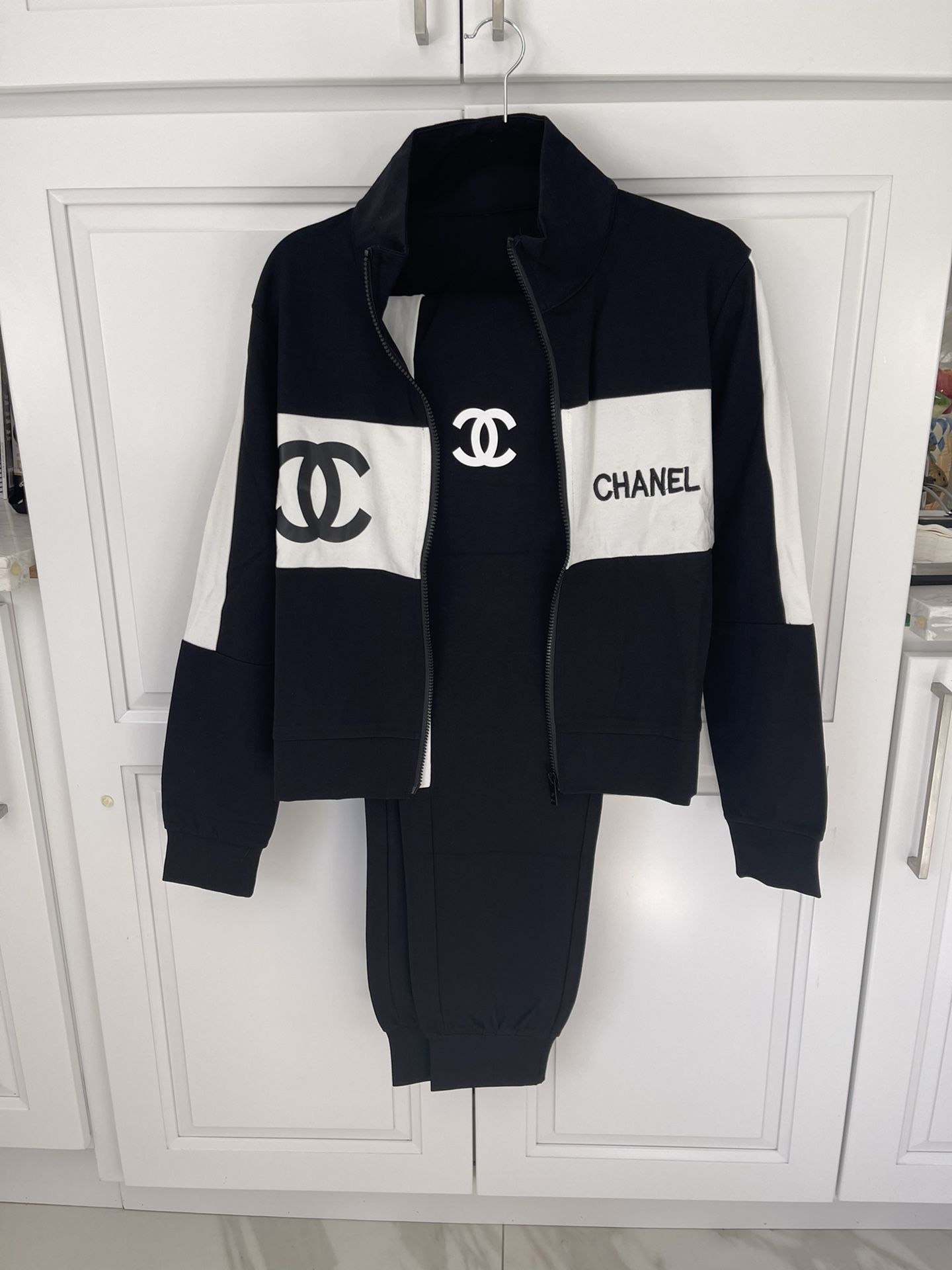 Chanel Tracksuit for Sale in Los Angeles, CA - OfferUp