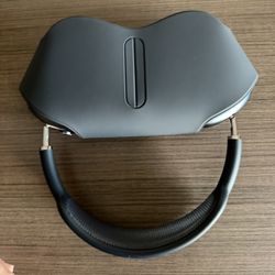 Apple AirMax Pro Headphones 