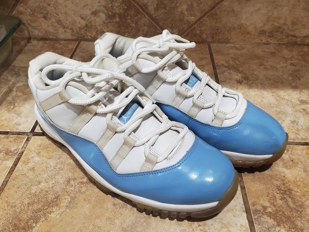 Size 11 2001 Columbia blue 11s