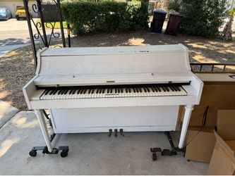 Decent Tuned Piano