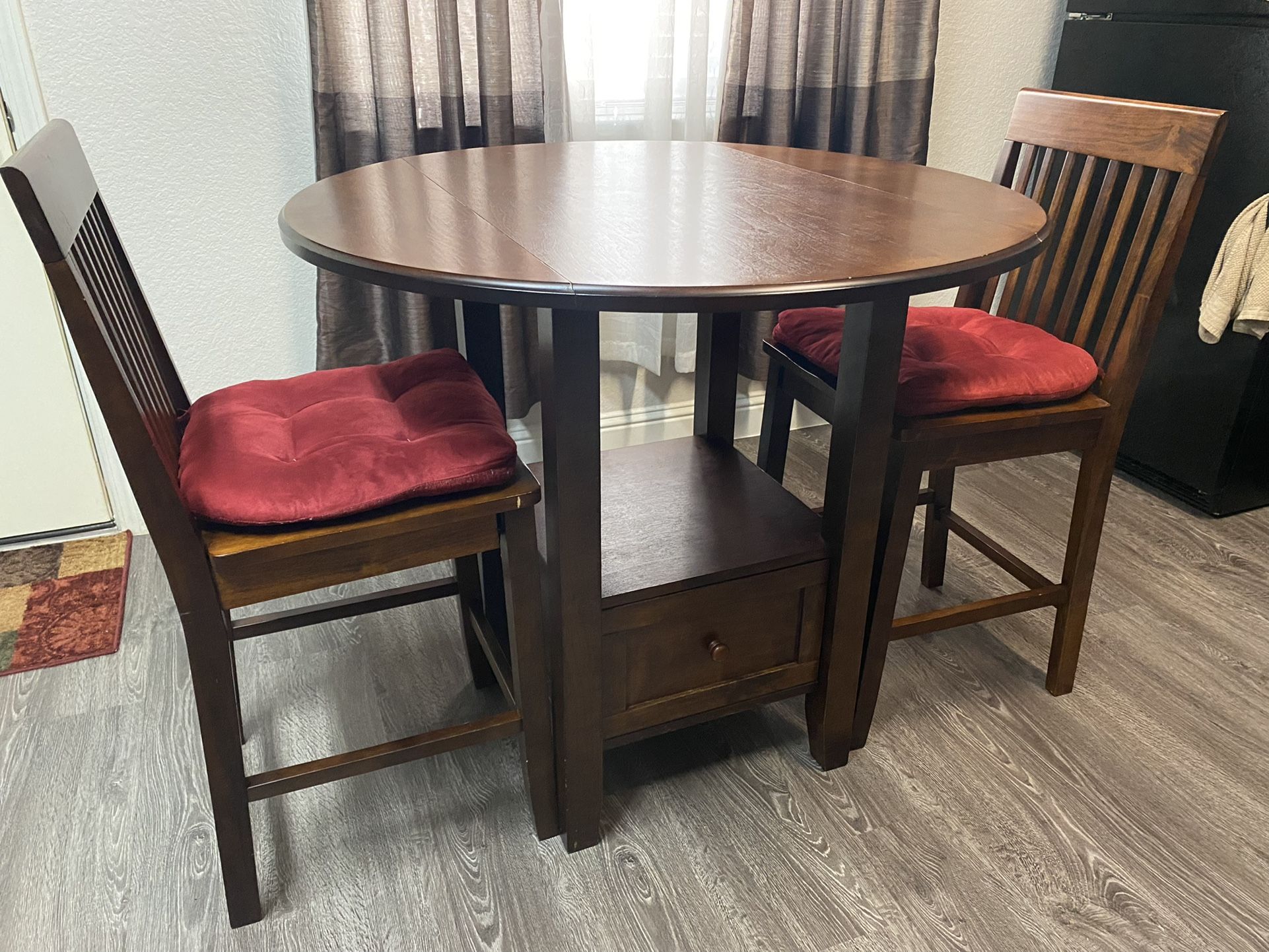 Tall Round Kitchen Table With 2 Chairs