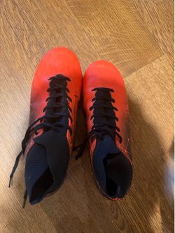 Soccer cleats size 5