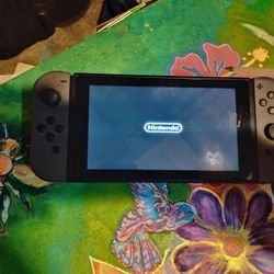 Nintendo Switch 
