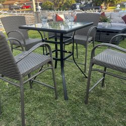 brand new patio set 