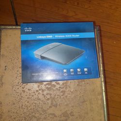 Linksys E900  WIRELESS-N300 ROUTER 
