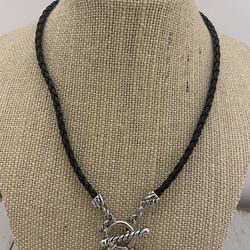 Lía Sophia  Necklace 