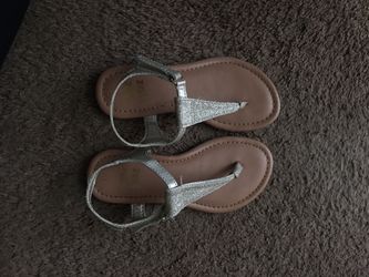 Girls slippers 10