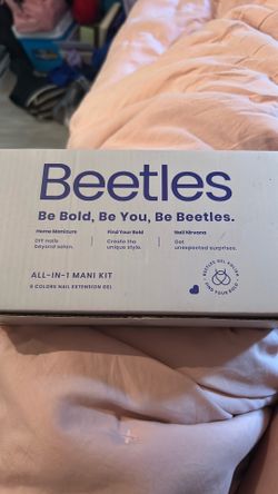 All-in- 1 mani kit with light