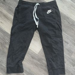 Free Nike Size Large Capris