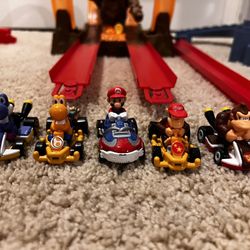 Mario Kart Bowser’s Race Track With 5 Cars