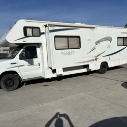 31’ RV Motorhome 2 Slide Outs