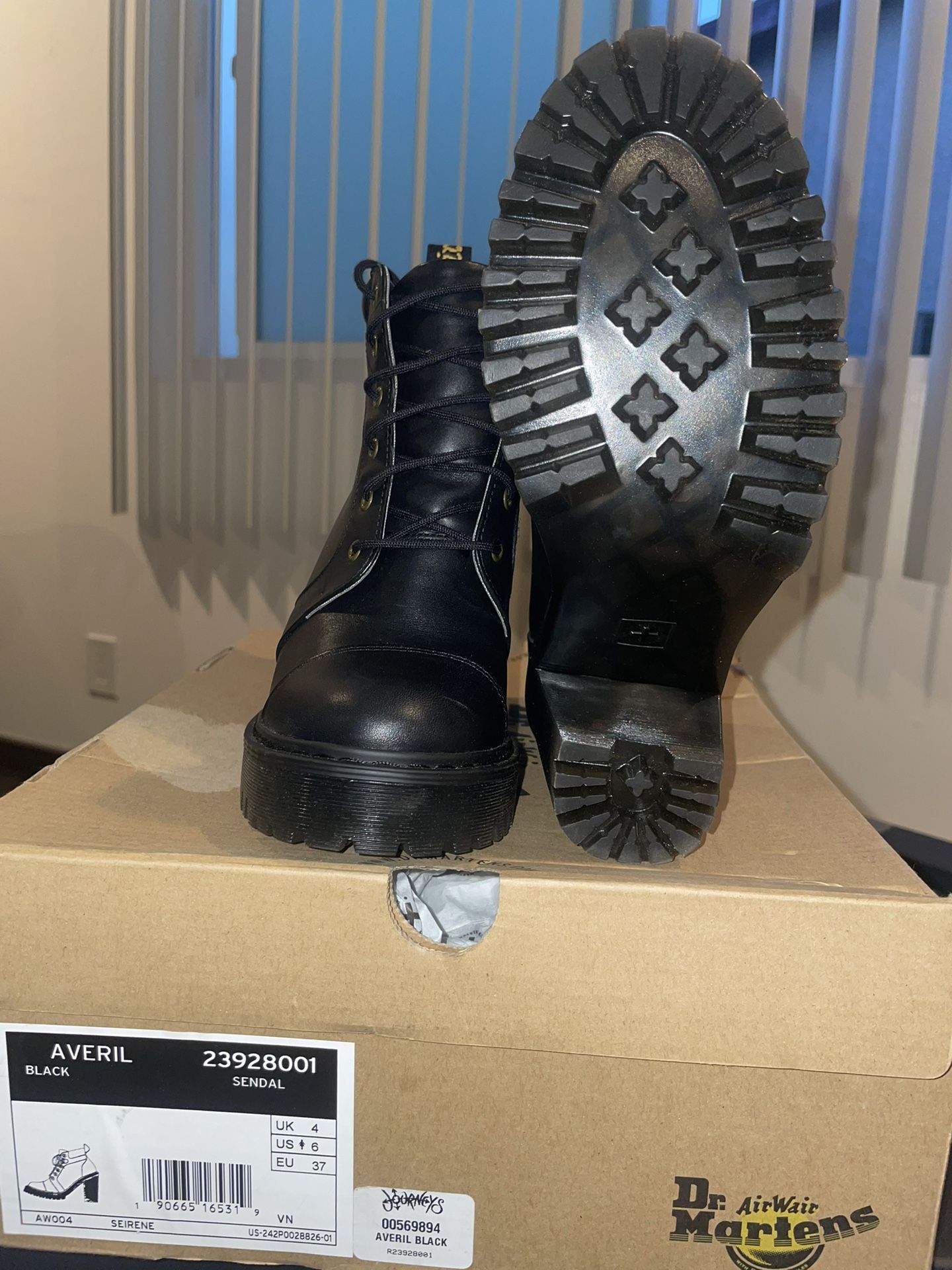 Martens Women's Averil