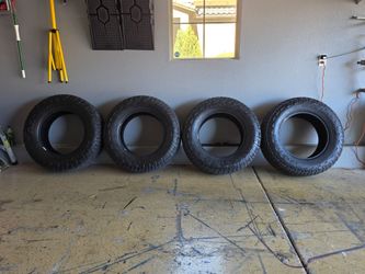 Toyo Open Country Tires 265 70 18