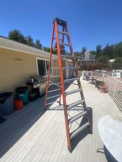 Werner 10’ fiberglass step ladder 300 lbs rated no cracks good condition $135 cash in Upland 91784
