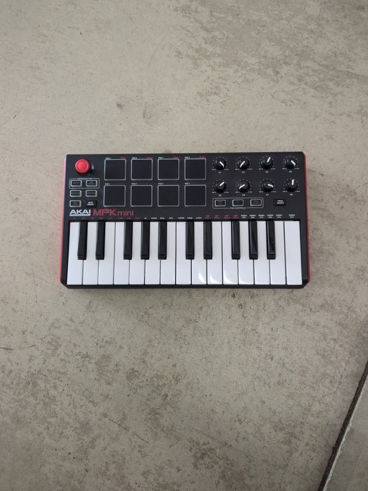 Akai Professional MPK Mini MK3 25 Key Keyboard Controller