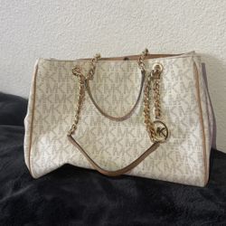 Michael Kors White Shoulder Bag