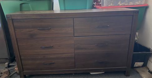 Free Dresser