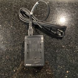 Nikon MH-18a Quick Charger for EN-EL3* Battery DSLR Camera D80 D200 D300 D700…