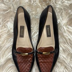 Vintage Women’s Designer Shoes 