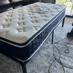Twin Bed 