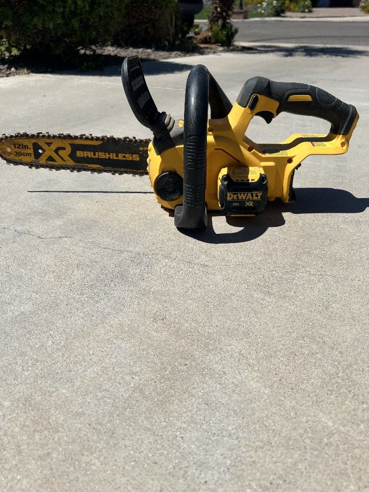 20v DEWALT Brushless Cordless Chainsaw