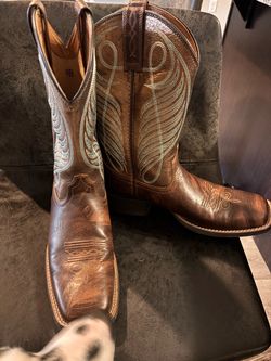 Cowgirl boots Ariat 9B