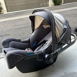 Nuna Pipa Rx Infant Car Seat With Base $150