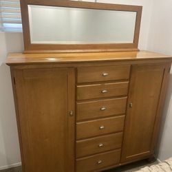 Dresser