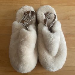 NEW, UGG GIRLS FLUFF YEAH LEATHER MULES SLIPPERS, Size 3 