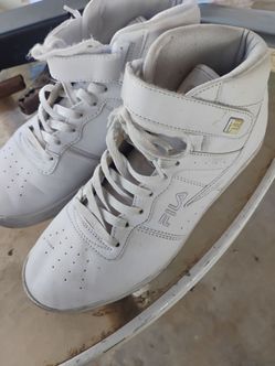 White filas