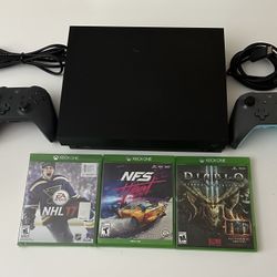 Xbox One X 1TB 2 Controllers/3 Games (Manhattan Pickup W 110 ST)