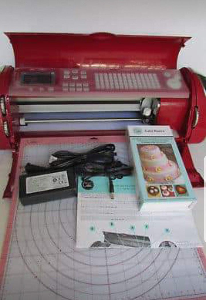 Cricut Cake Machine with mat and elegant cake art cartridge!