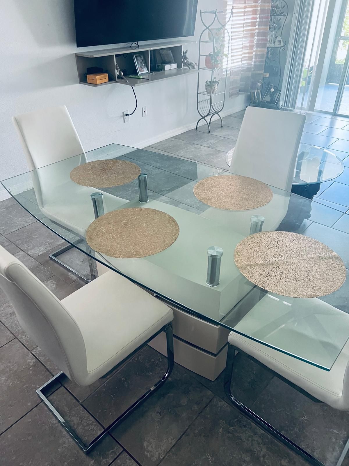 Combo Dinner Table + Elegant Frame