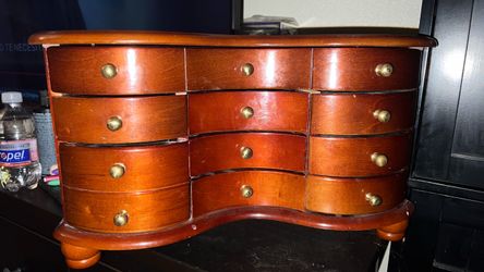 Vintage jewelry box