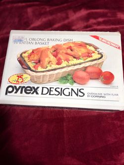 NOS vintage Pyrex 2 quart oblong baking dish & rattan basket nib