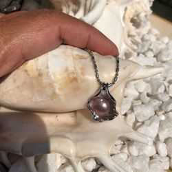 Akoya pink pearl color