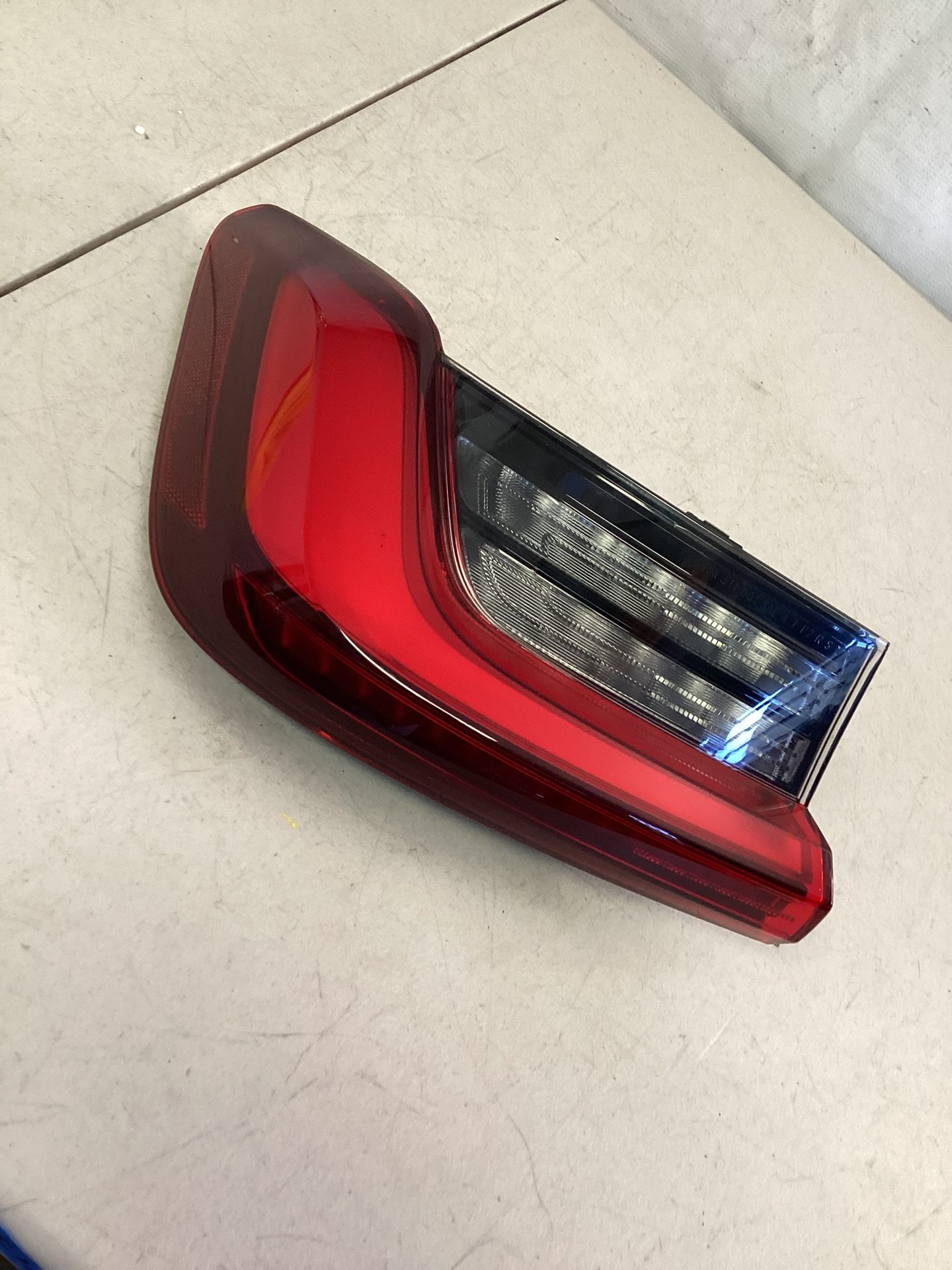 2019-2020-2021-2022 BMW 3 SERIES LED OUTER TAIL LIGHT DRIVER SIDE LH USED OEM