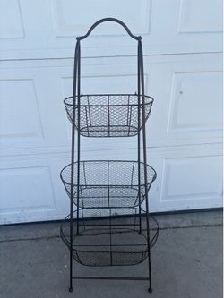 Wire basket stand