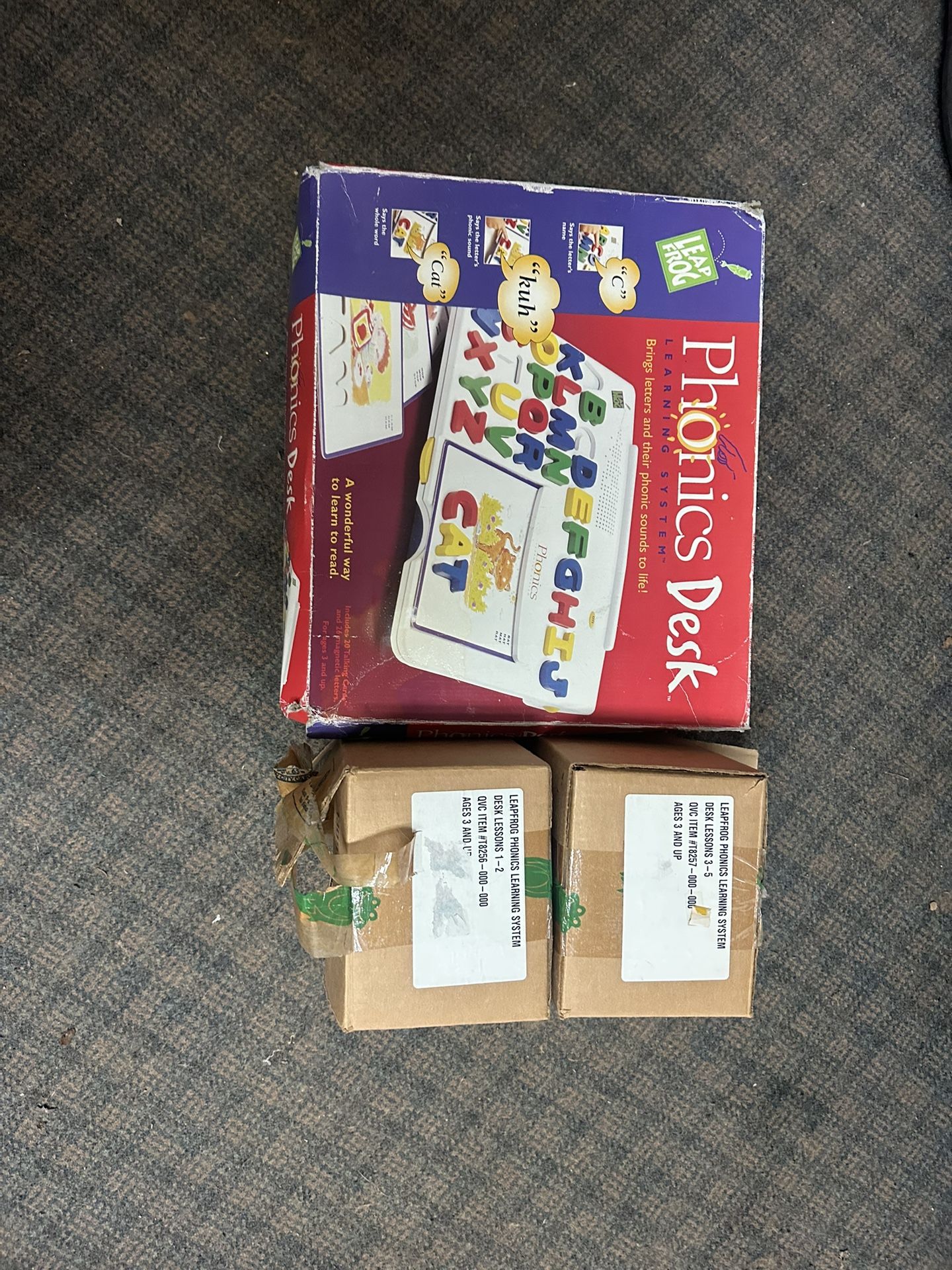 Vintage 1995 Leap Frog Phonics Desk & Lessons 1-5 Plates
