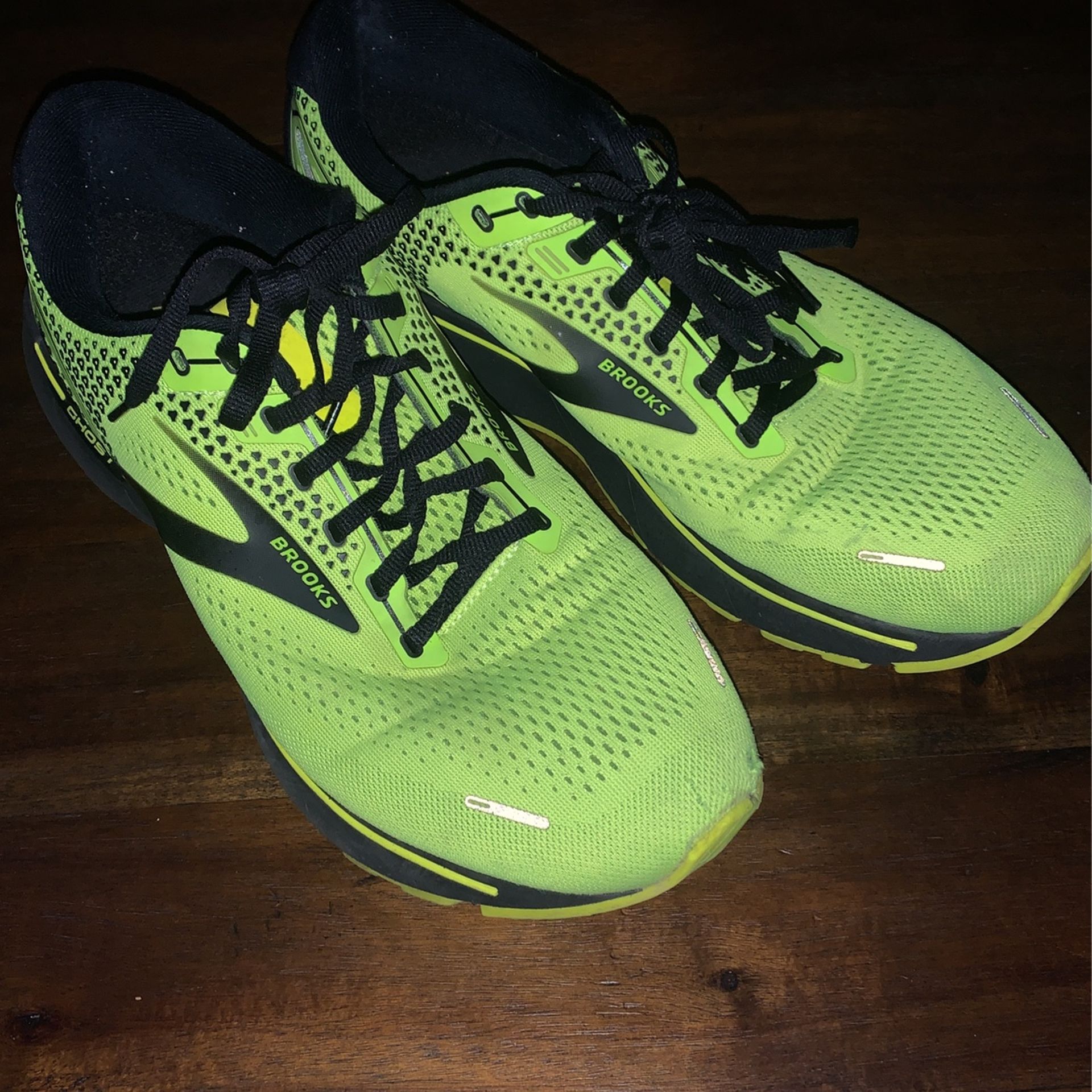 Brooks Ghost 14. Size 13. Neon Green/ Volt
