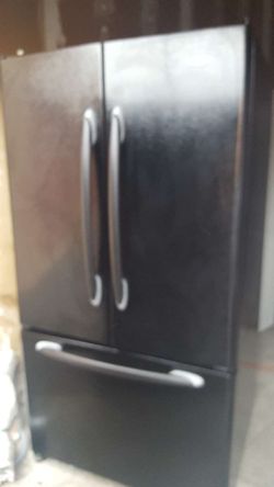 Refrigerator Maytag side by side