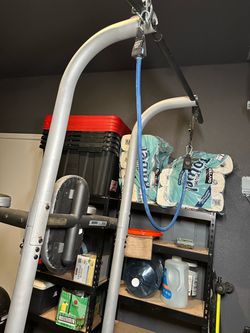 Pull up and dip station