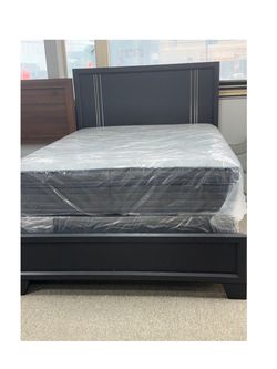 Full Size Bed & Mattresses